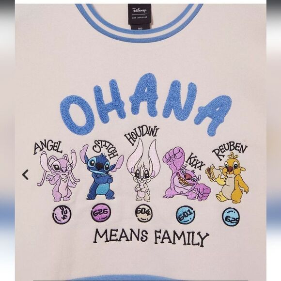 618 NWT Disney Lilo & Stitch Ohana Means Family Crewneck Size Medium - Picture 2 of 8